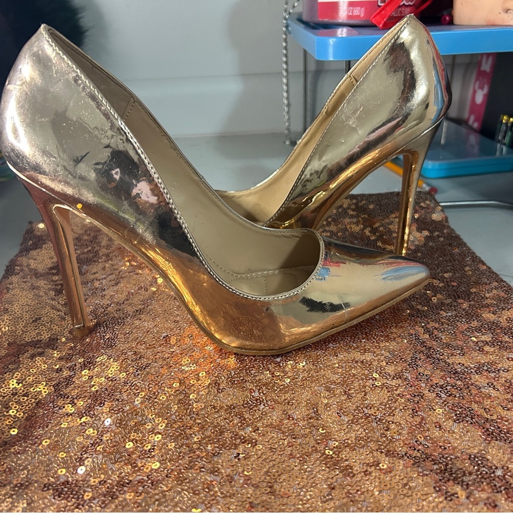 Elegant Gold Stiletto Heels